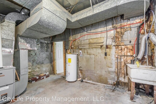 Building Photo - 3 br, 1 bath House - 221 Freeland Street