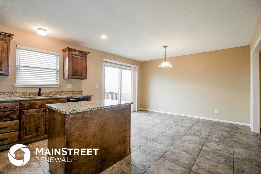 Building Photo - 308 Golfview Dr