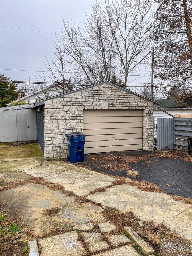 Building Photo - 5157 Scioto Darby Rd