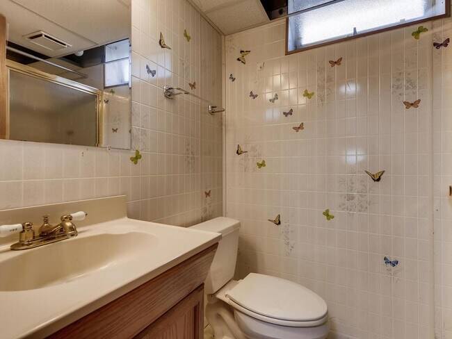 Building Photo - 5417 Emerson Ave S