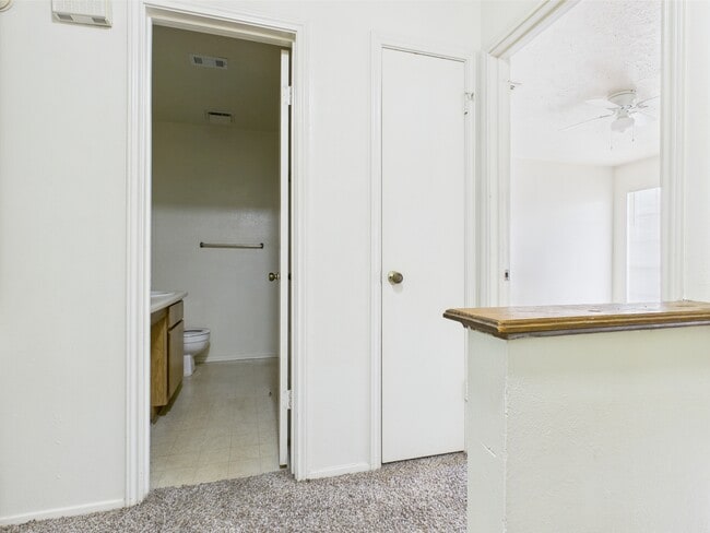 Building Photo - 1108 Welsh Ave