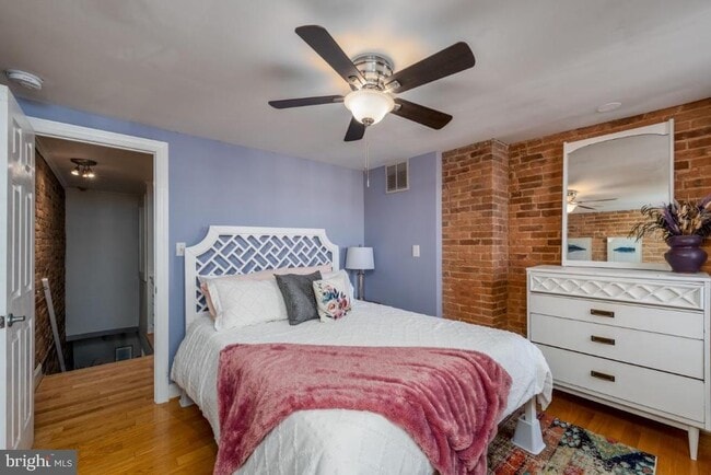 Building Photo - 2517 Fleet St