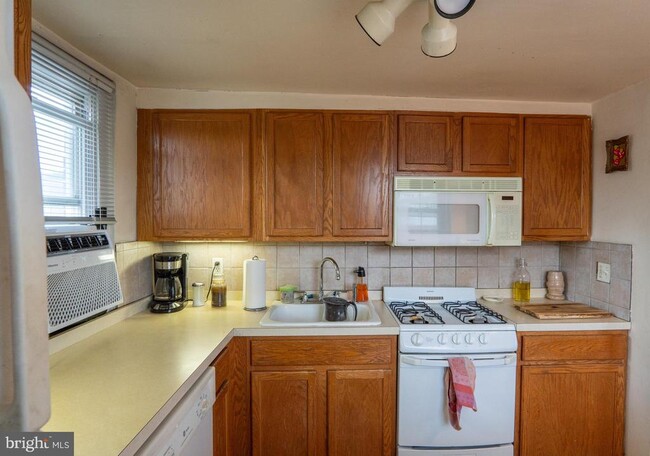 Building Photo - 1500 South St