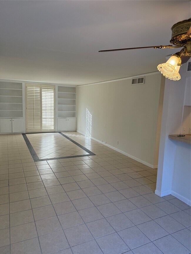 Building Photo - 2605 Marilee Ln