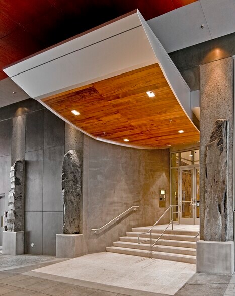 Building Photo - 1521 2nd Ave
