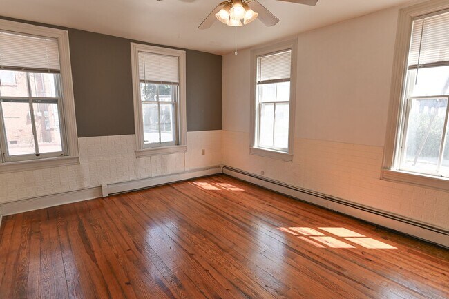 Building Photo - 42 E Locust St