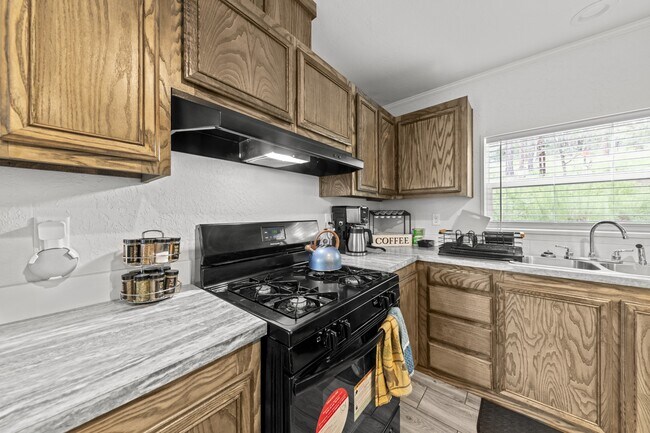 Building Photo - 109 Mountain Dr