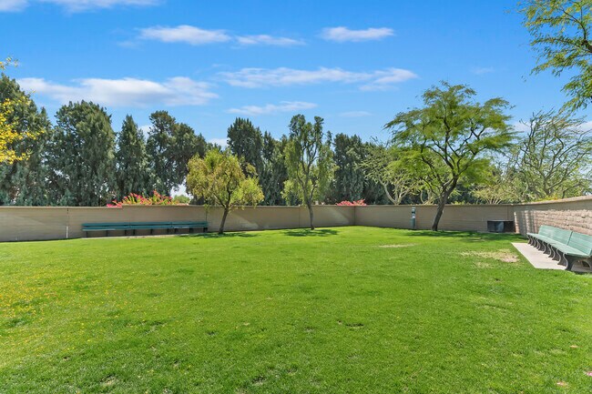 Building Photo - 359 Desert Holly Dr