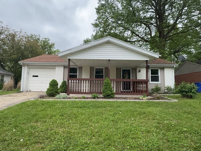 Building Photo - 2208 Beauvoir Ct