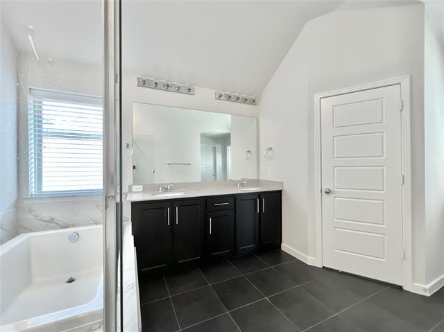 Building Photo - 991 Sprangletop St