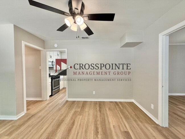Building Photo - Charming 2 Bedroom, 1 Bathroom Home with a Bonus Room!