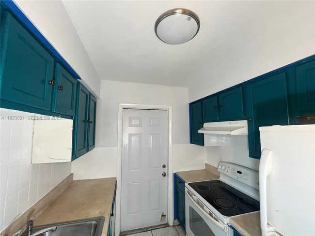 Building Photo - 1816 McKinley St