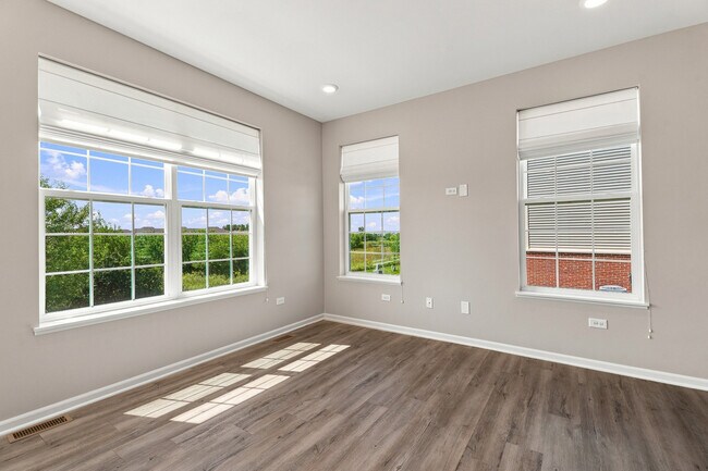 Building Photo - 24919 McCormick Way