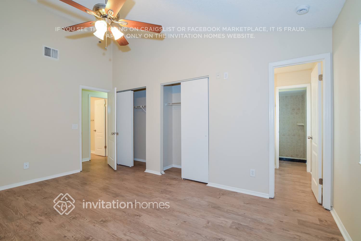 Building Photo - 203 N Lake Ct