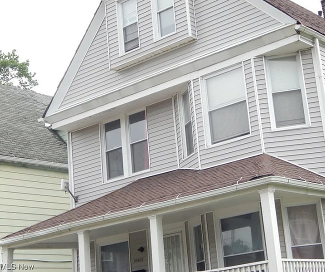 Building Photo - 10805 Hull Ave