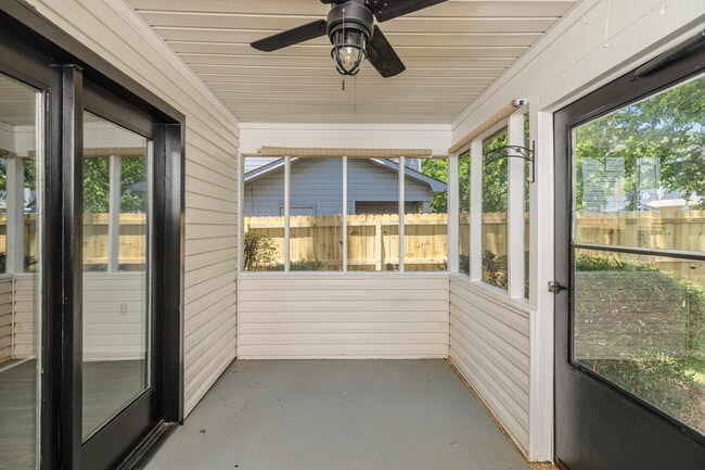 Building Photo - 162 Moss Creek Dr