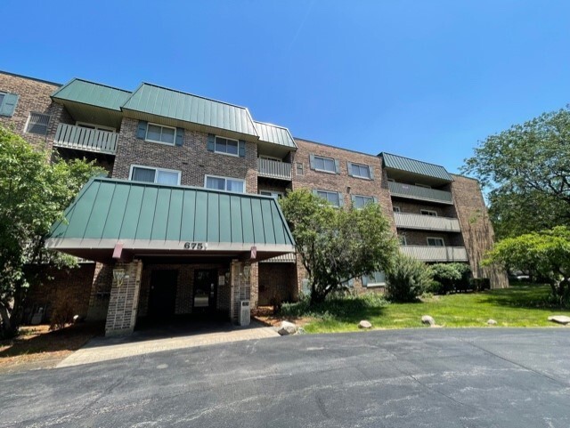 Primary Photo - 675 Grove Terrace