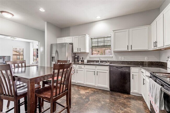 Building Photo - 3122 Molly-