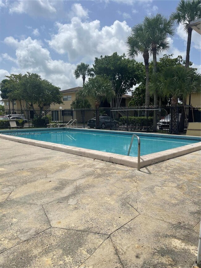 Building Photo - 15699 SW 73rd Cir Terrace