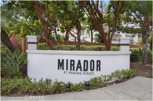 Building Photo - 28305 Via Luis