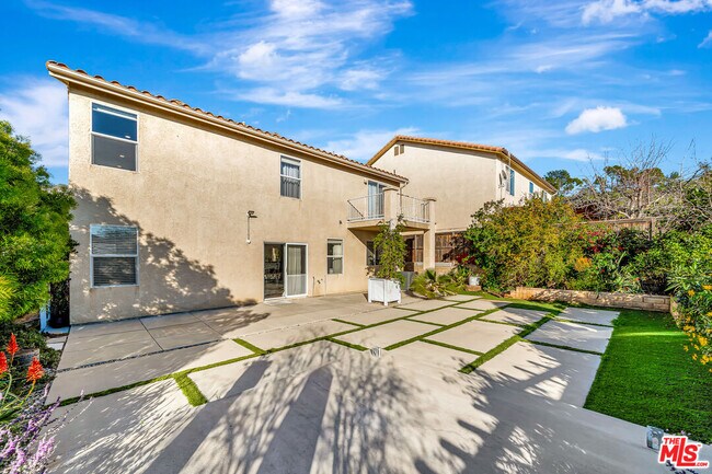 Building Photo - 12440 La Cresta Way