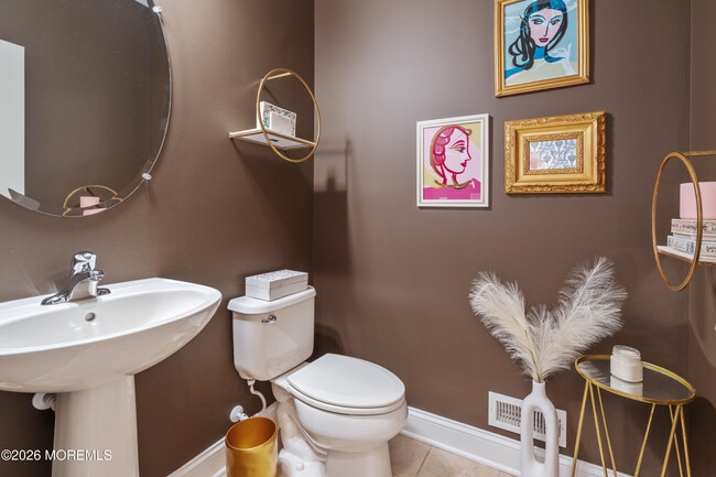 Building Photo - 207 Yale Blvd