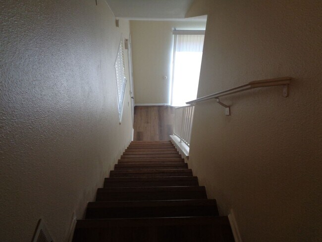 Building Photo - 2 Story 2 Bedroom Condo in the Willow Creek Condo Complex