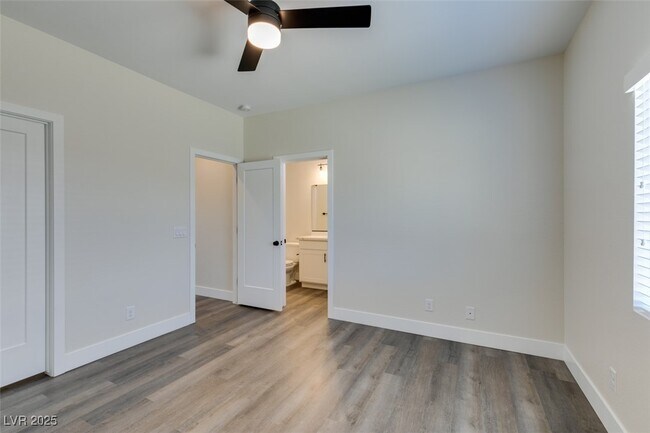 Building Photo - 1912 Carver Ave