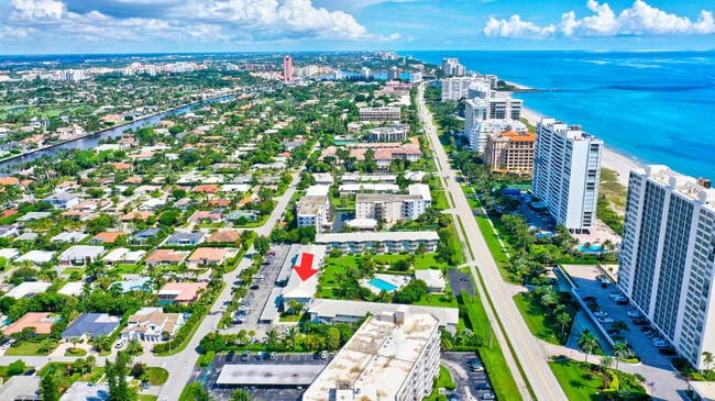 Building Photo - 2730 Banyan Rd