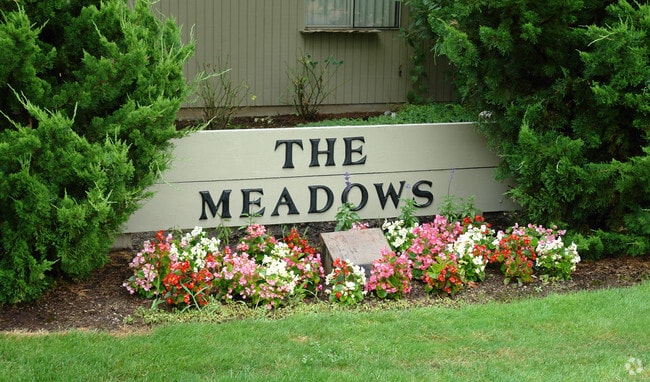 Building Photo - Meadows Duplexes