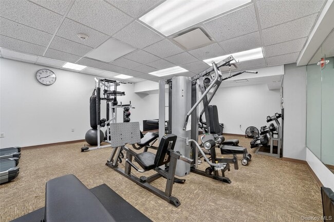 Building Photo - 543 Main St