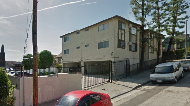 Building Photo - 402 S Bonnie Brae St