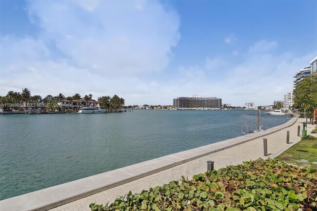 Building Photo - 6620 Indian Creek Dr