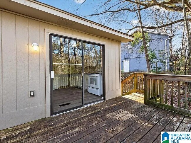 Building Photo - 3031 Apple Valley Ln