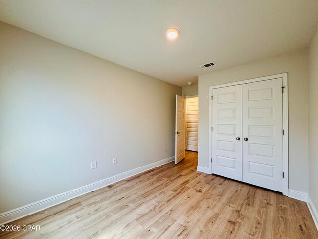 Building Photo - 10 Renea Cv