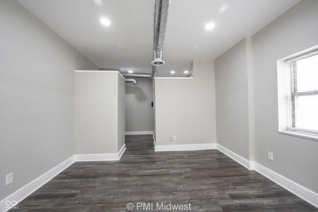 Building Photo - 2060 N Delaware St