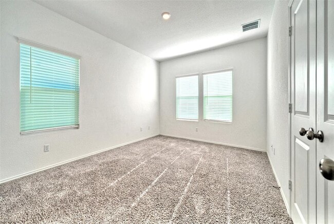 Building Photo - 201 Rioja