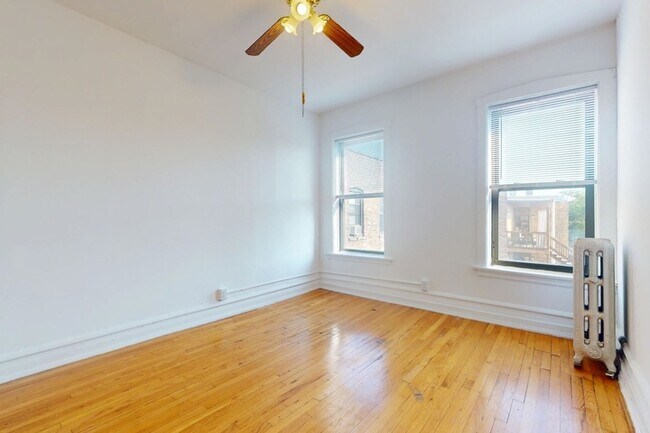 Floorplan - 5300-5308 S. Greenwood Avenue