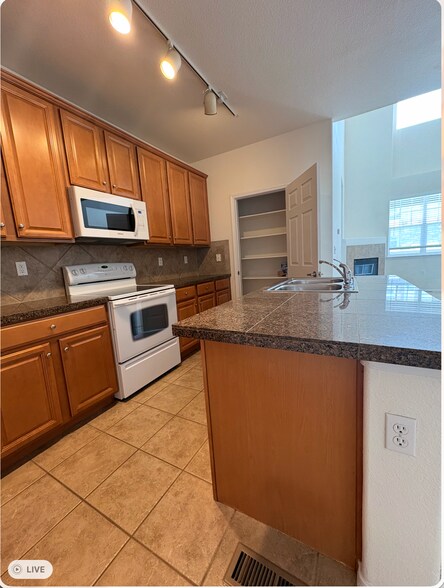 Kitchen - 8490 Canyon Rim Trl