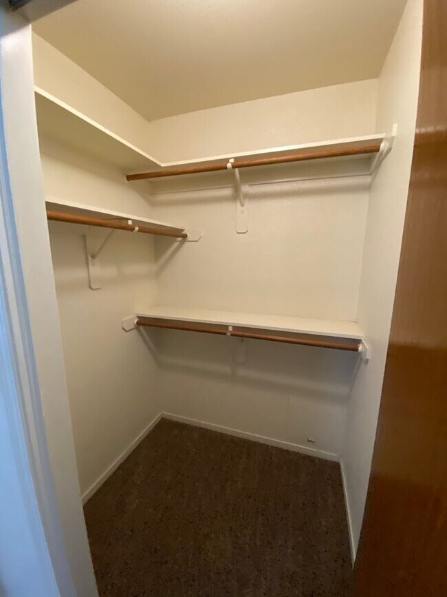 Building Photo - Lovely home for Rent in NW Visalia, located in the Oak West Neighborhood. Coming soon