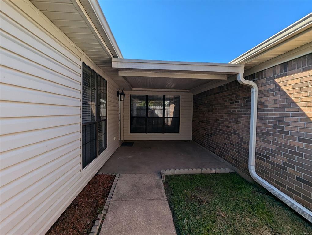 Building Photo - 536 Hollow Wood Rd