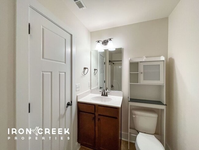 Building Photo - 24 Onteora Oaks Dr