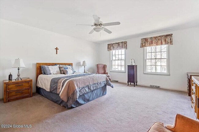 Building Photo - 633 Salvia Ln