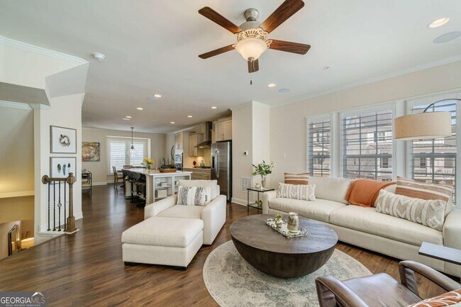 Building Photo - 214 Braeden Wy