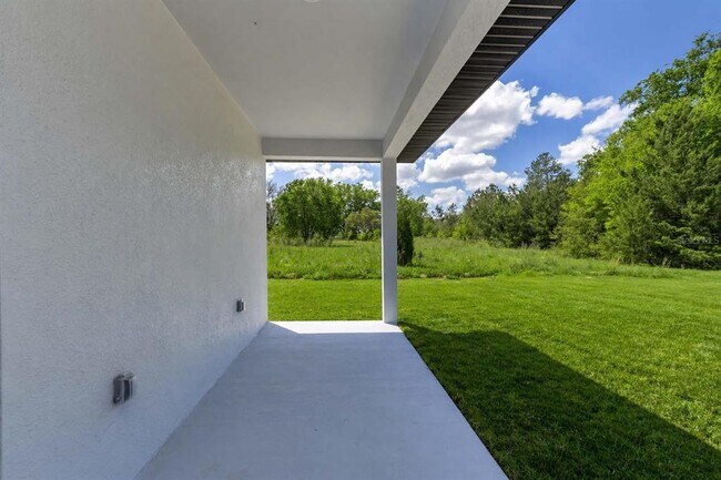 Building Photo - 16276 SW 17th Terr Rd