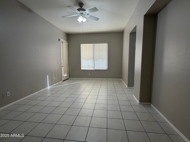 Building Photo - 231 E Krista Way