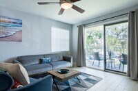 Building Photo - 650 Island Club Dr