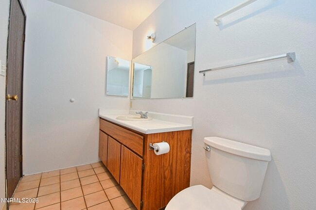 Building Photo - 400 S Saliman Rd