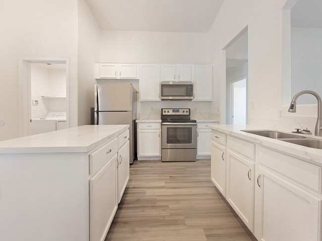 Building Photo - Excellent neighborhood in Goodyear!