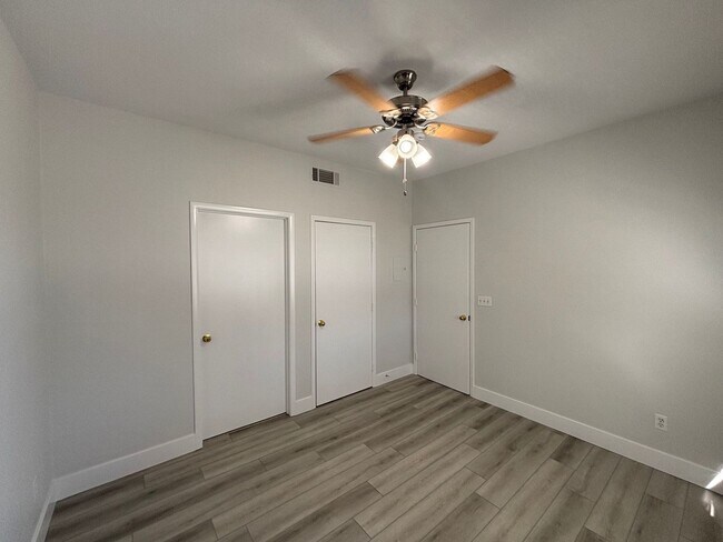 Building Photo - *CUTE 2 MASTER BEDROOM CONDO IN GATED COMMUNITY!!*